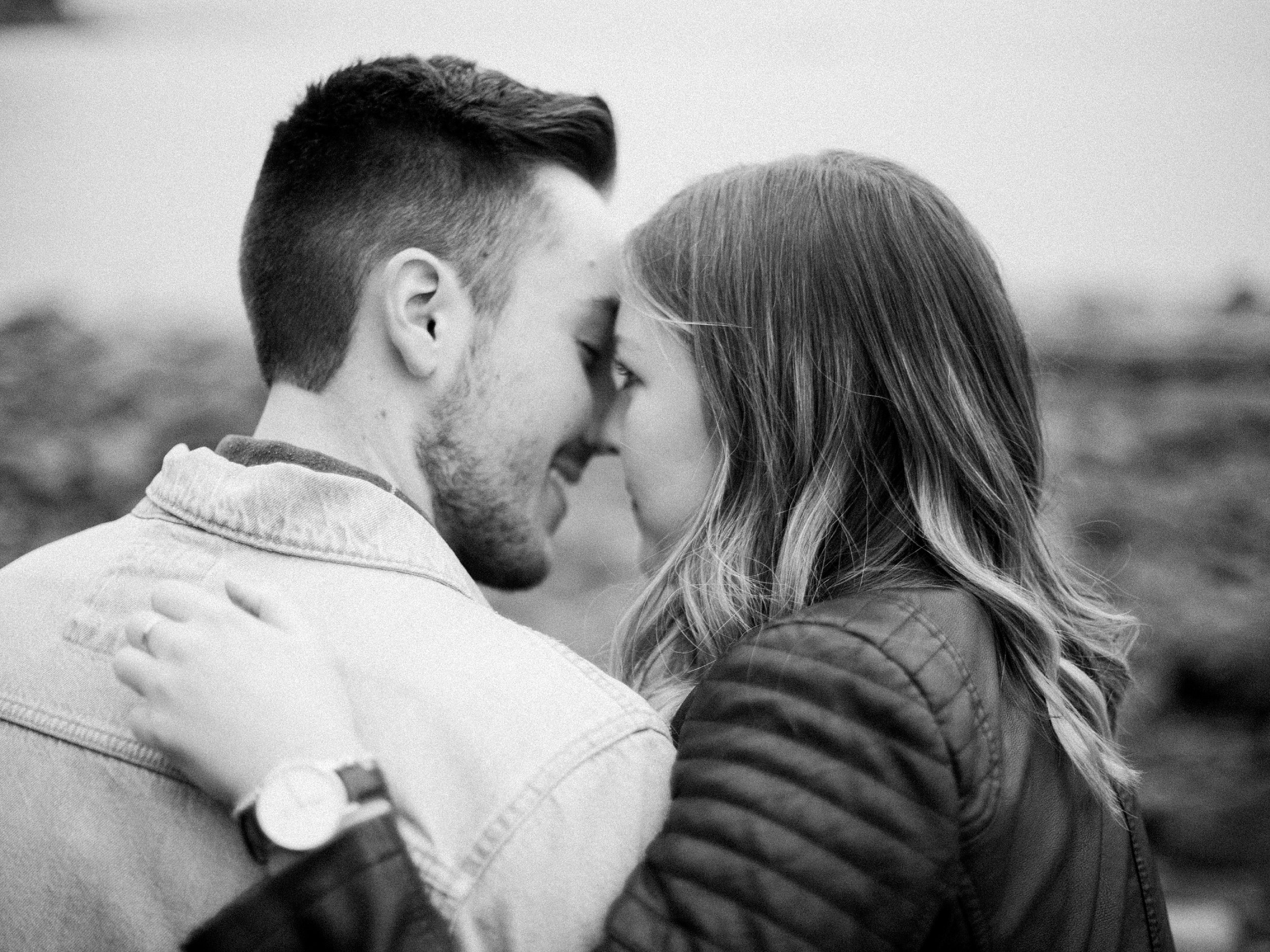 Vancouver Engagement Session, PNW Wedding Photographer, Cute Engagement Session poses, Keila Marie Photography