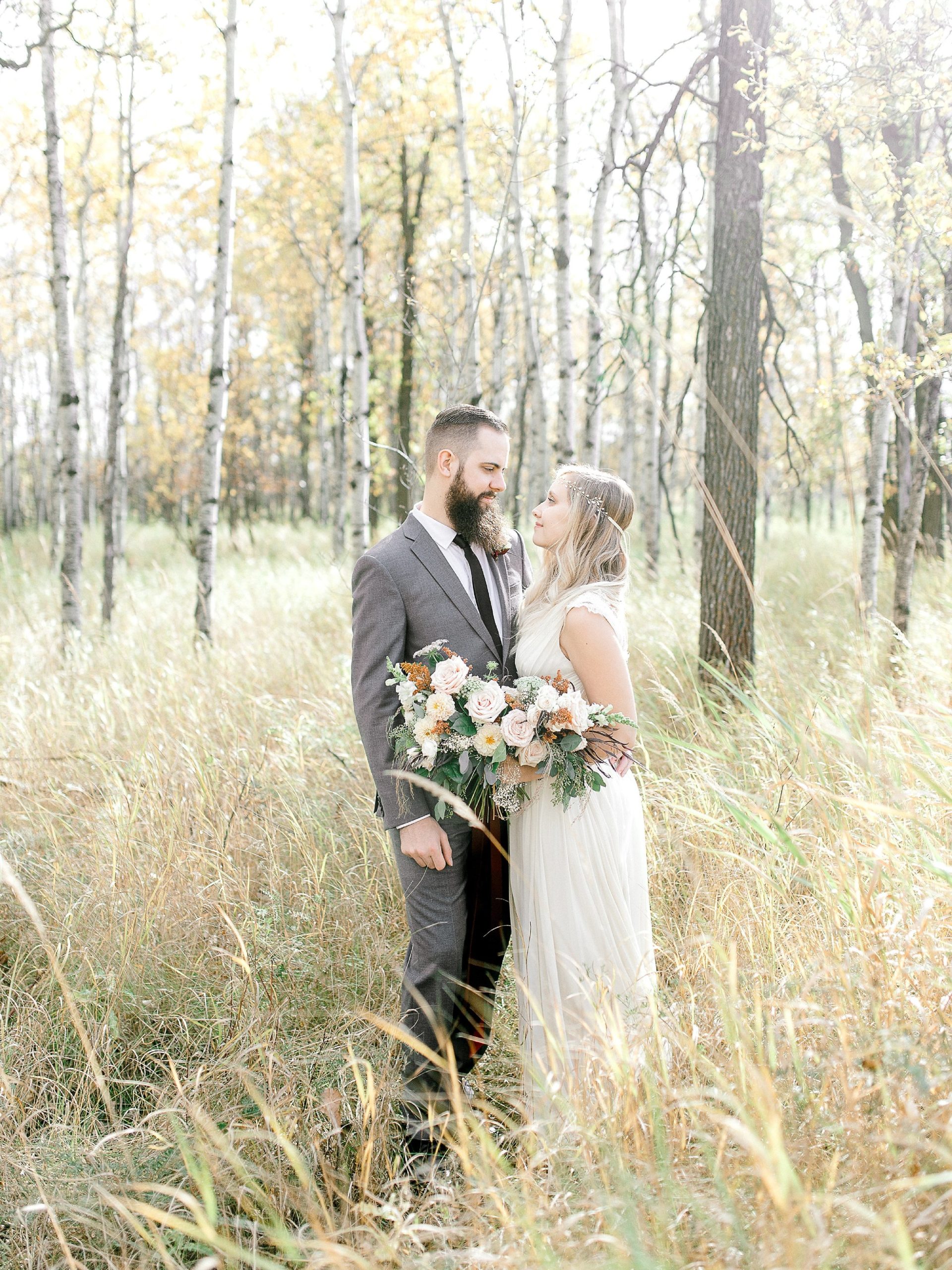 Wedding photos in the forest, Canadian Wedding Photographer, Whimsical wedding photos, Fall wedding photo ideas, Winnipeg Wedding Photographer