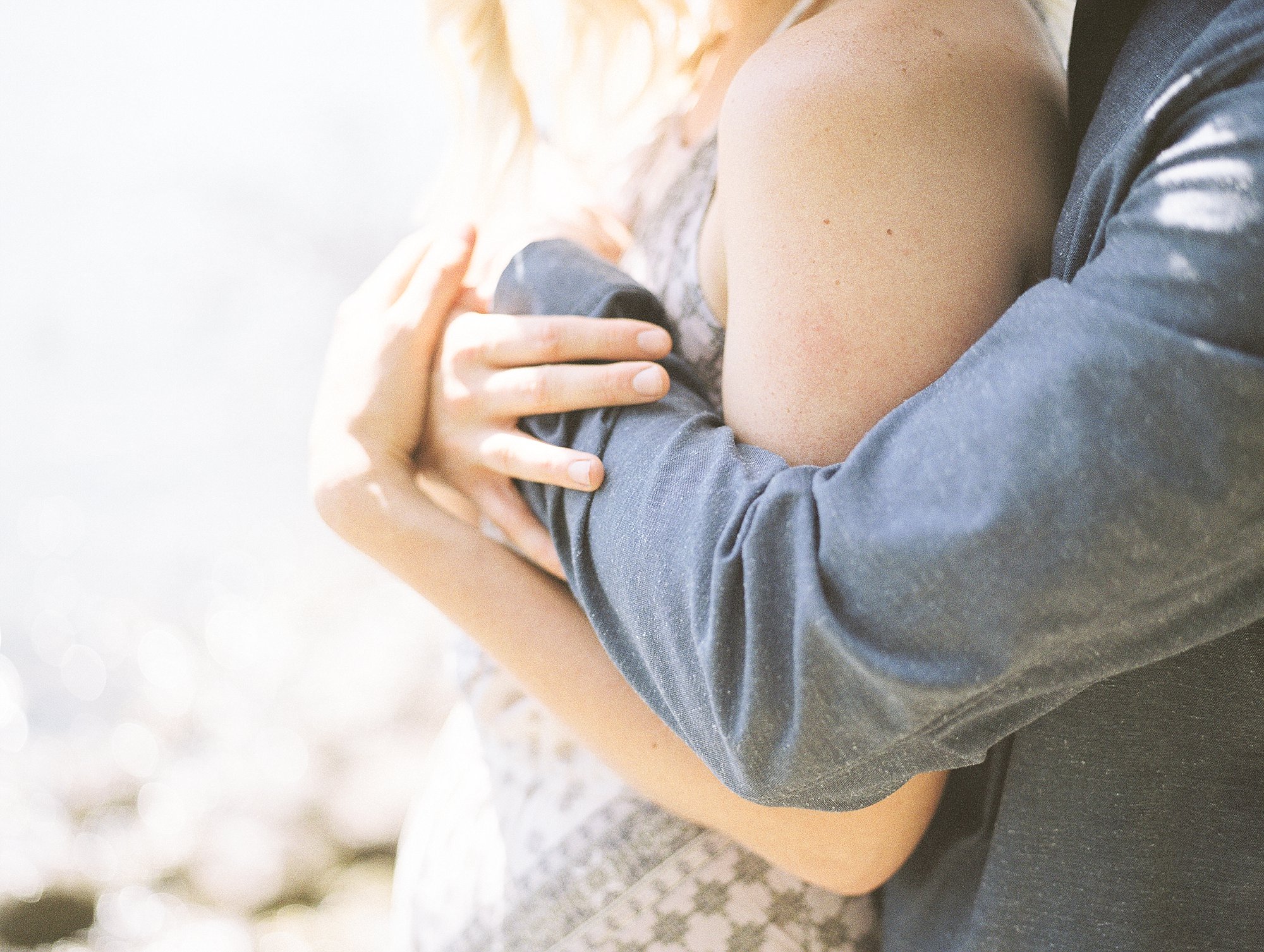 Soft Romantic Anniversary Session | Film Wedding Photographer | Vancouver Wedding Photographer | Lakeside Anniversary Session | Keila Marie Photography
