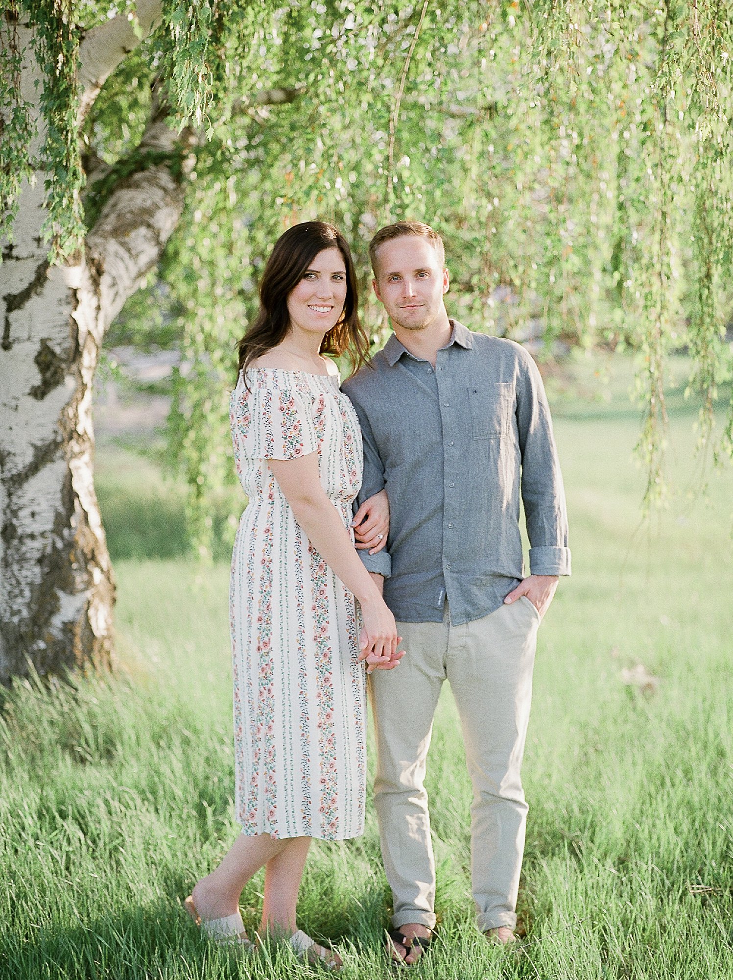 Winnipeg Wedding Photographer, Neutral Couples Outfits for Summer, Summer Outfit Ideas for Engagement Session, Manitoba Wedding Photographer