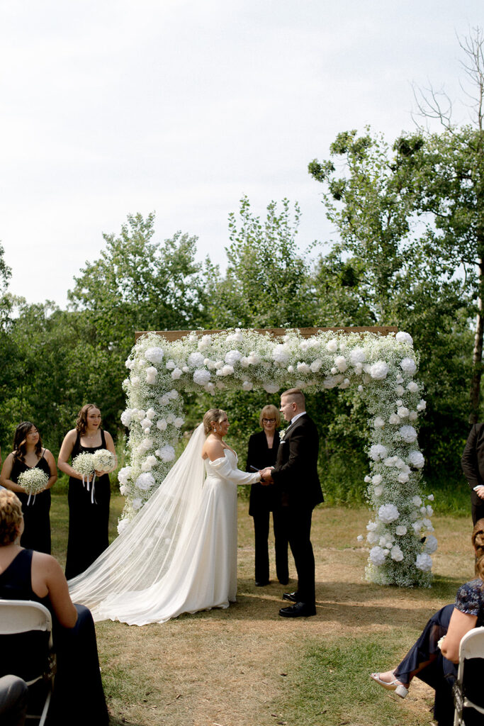 Wedding at Pineridge Hollow Winnipeg Manitoba Wedding Photographer