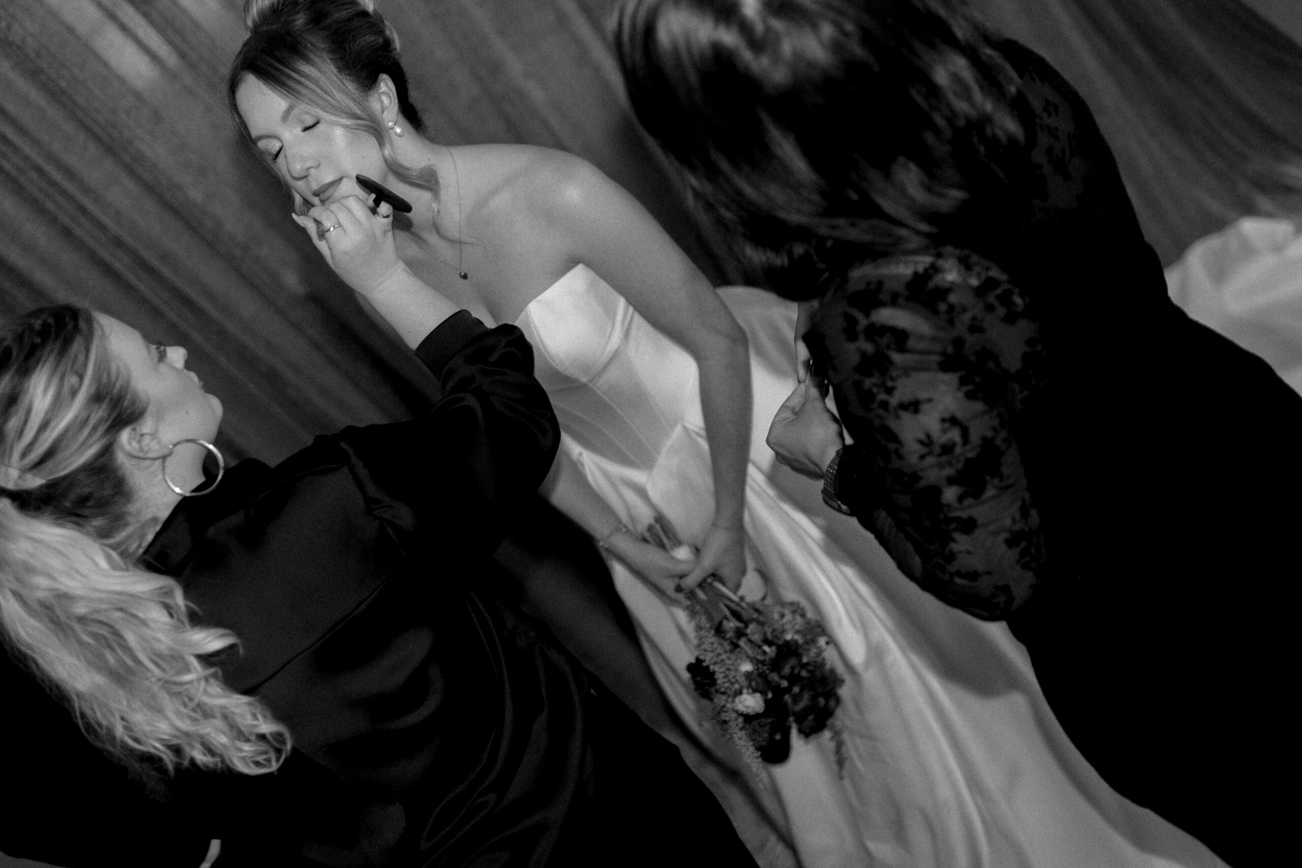 best winnipeg bridal wedding makeup artists vendor recommendation guide winnipeg wedding photographer