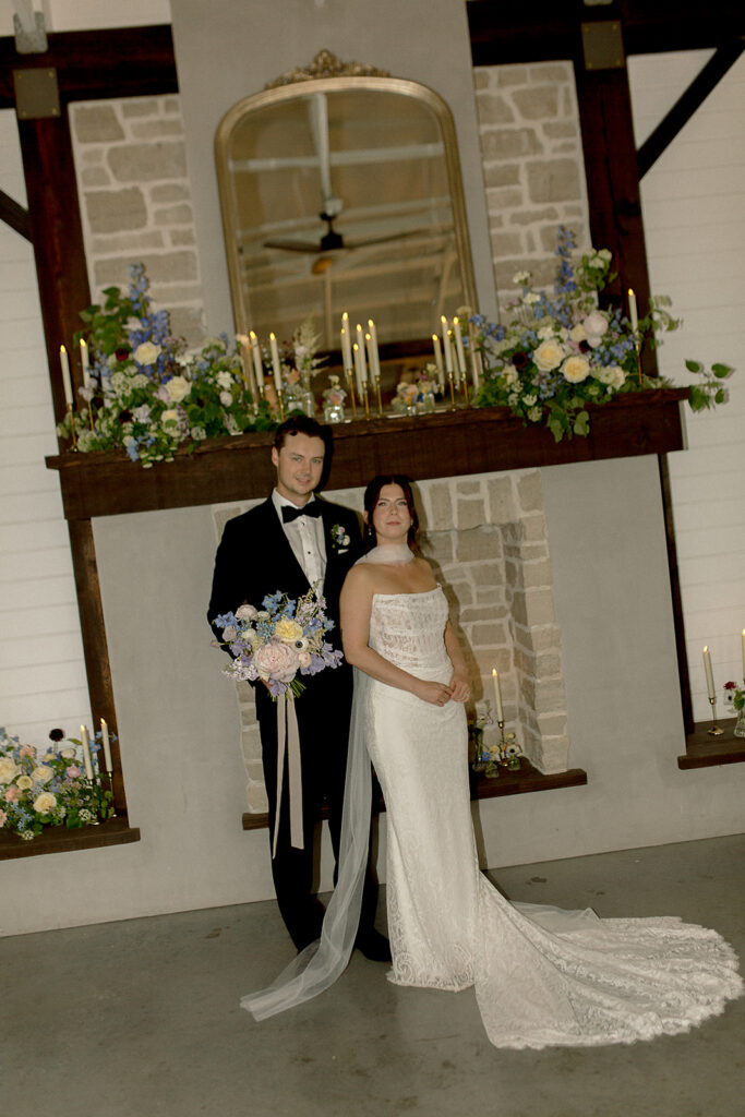 indoor wedding photos at lilystone gardens, winnipeg wedding venue, winnipeg manitoba wedding photographer